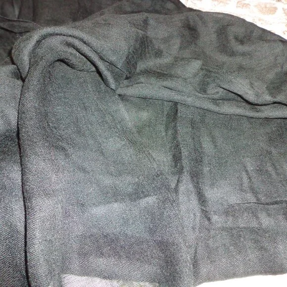 NWOT Calvin Klein Shawl Scarf Wrap Black Fringe - Picture 10 of 10